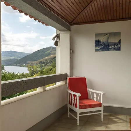 Quinta Casas - Douro Winery & Vakantiehuis